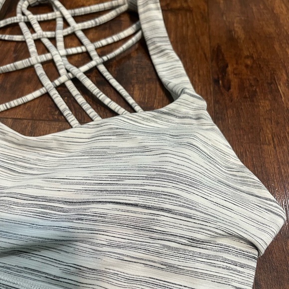 Lululemon free to be wild sports bra - Picture 3 of 7